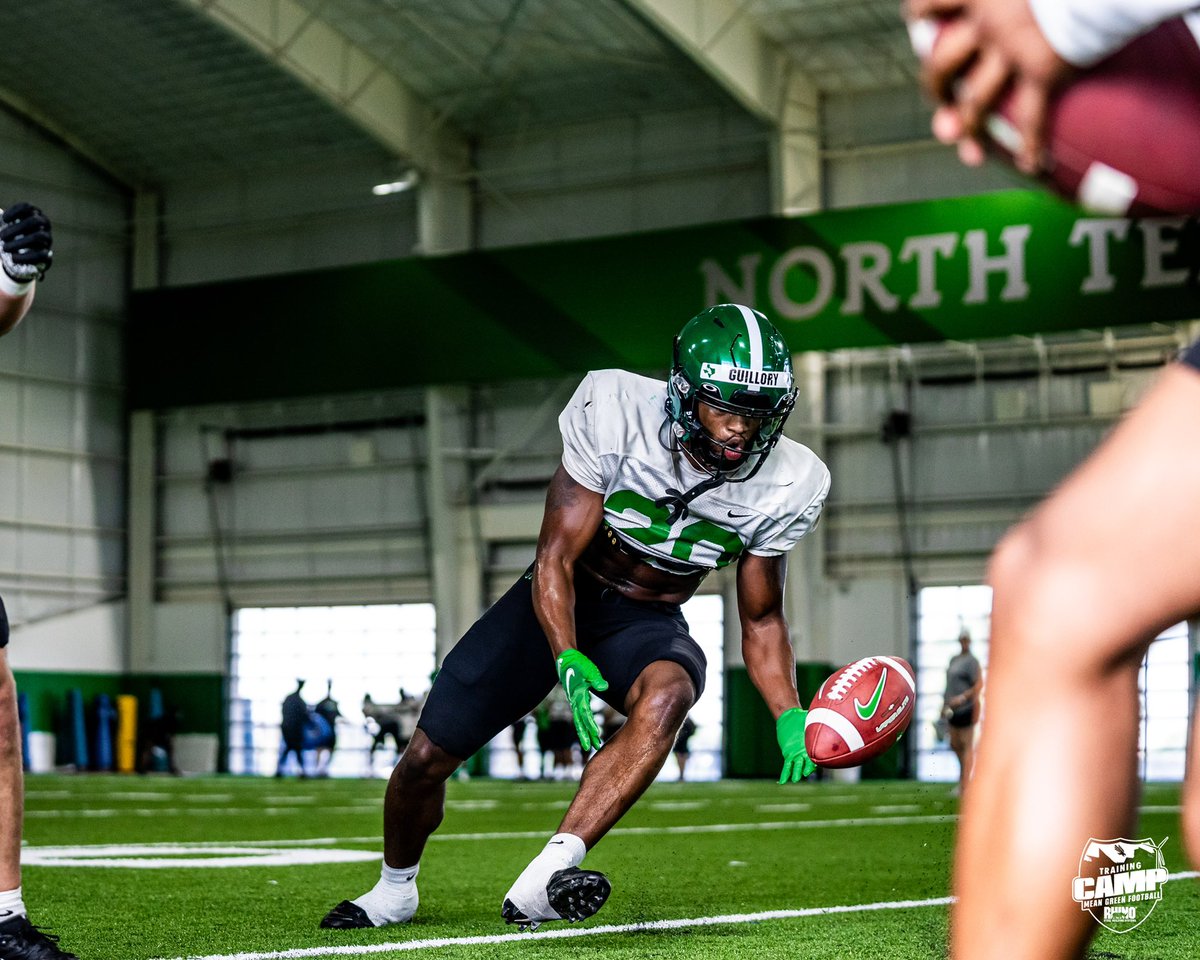 MeanGreenFB's tweet photo. 𝐵𝑎𝑐𝑘 𝑡𝑜 𝑖𝑡!

#GMG🦅 | #BTB | @Rhinobldg https://t.co/zASBfRT4uC