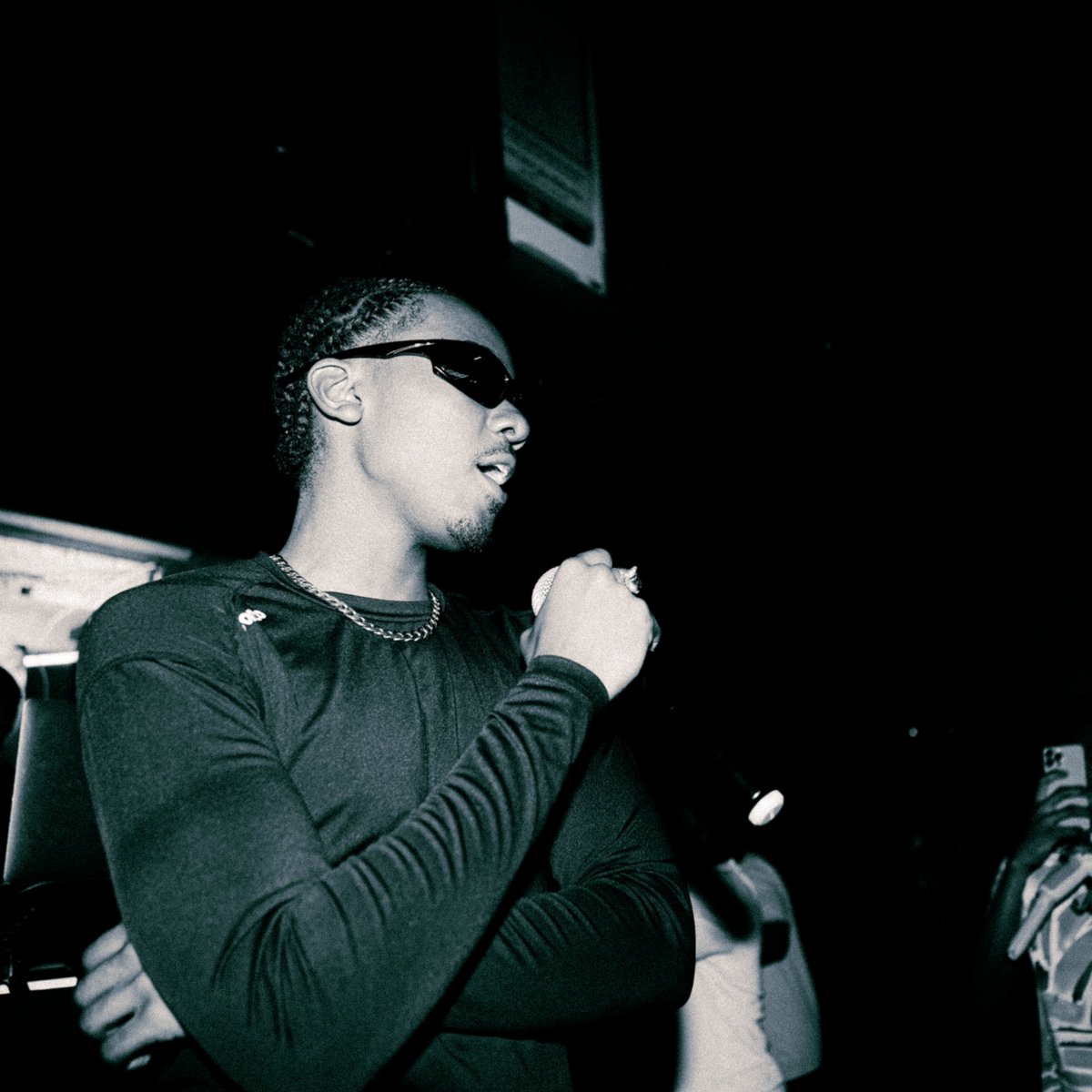 itarefr's tweet photo. New music out midnighttttt😈 https://t.co/bgKM756FC7
