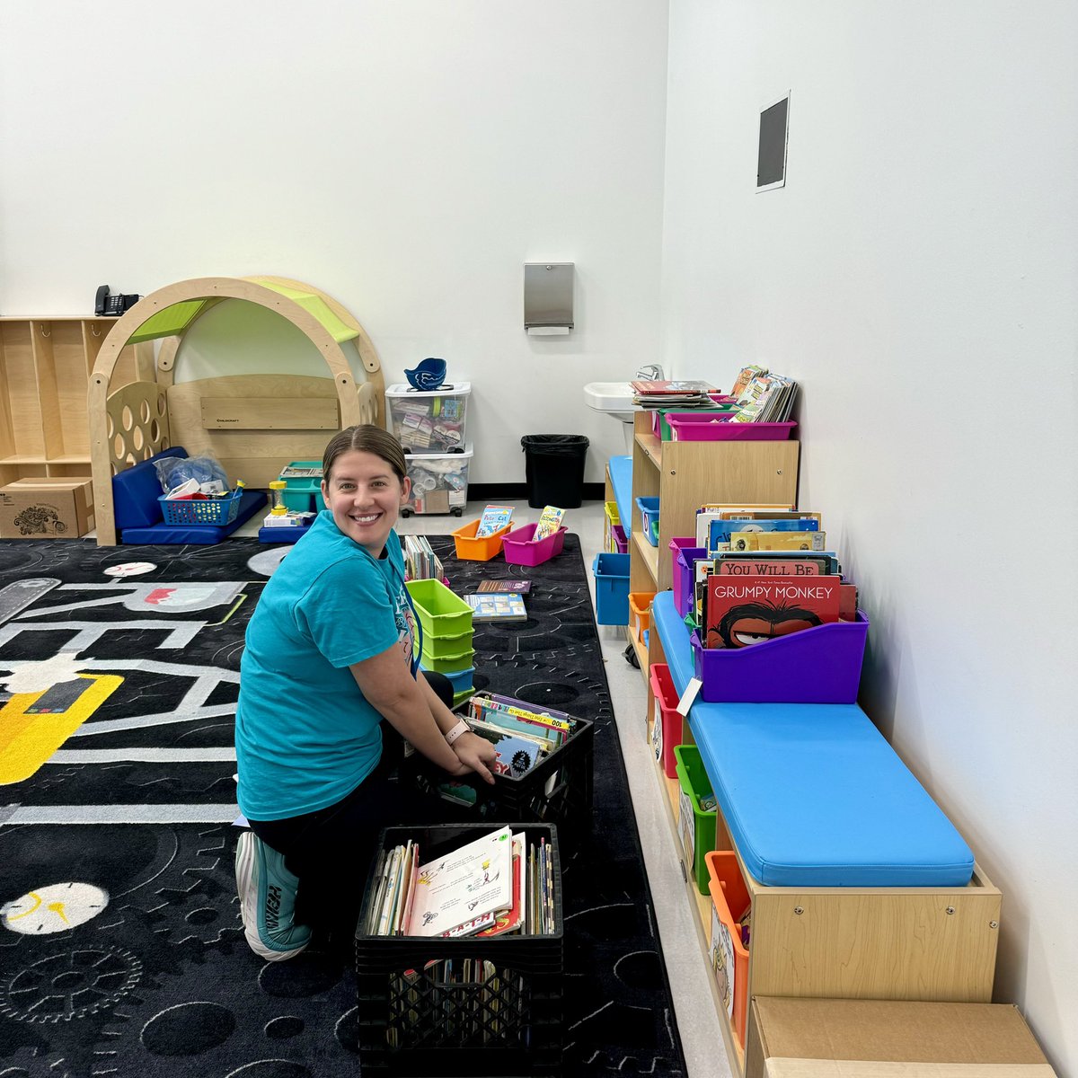 MrsPereznegron's tweet photo. Check out our @DISDBiomed pre-k, kinder and first grade teachers preparing for the first day of school!! 🤩🩵 #buildingwiththebest https://t.co/zJVi6MhcMg