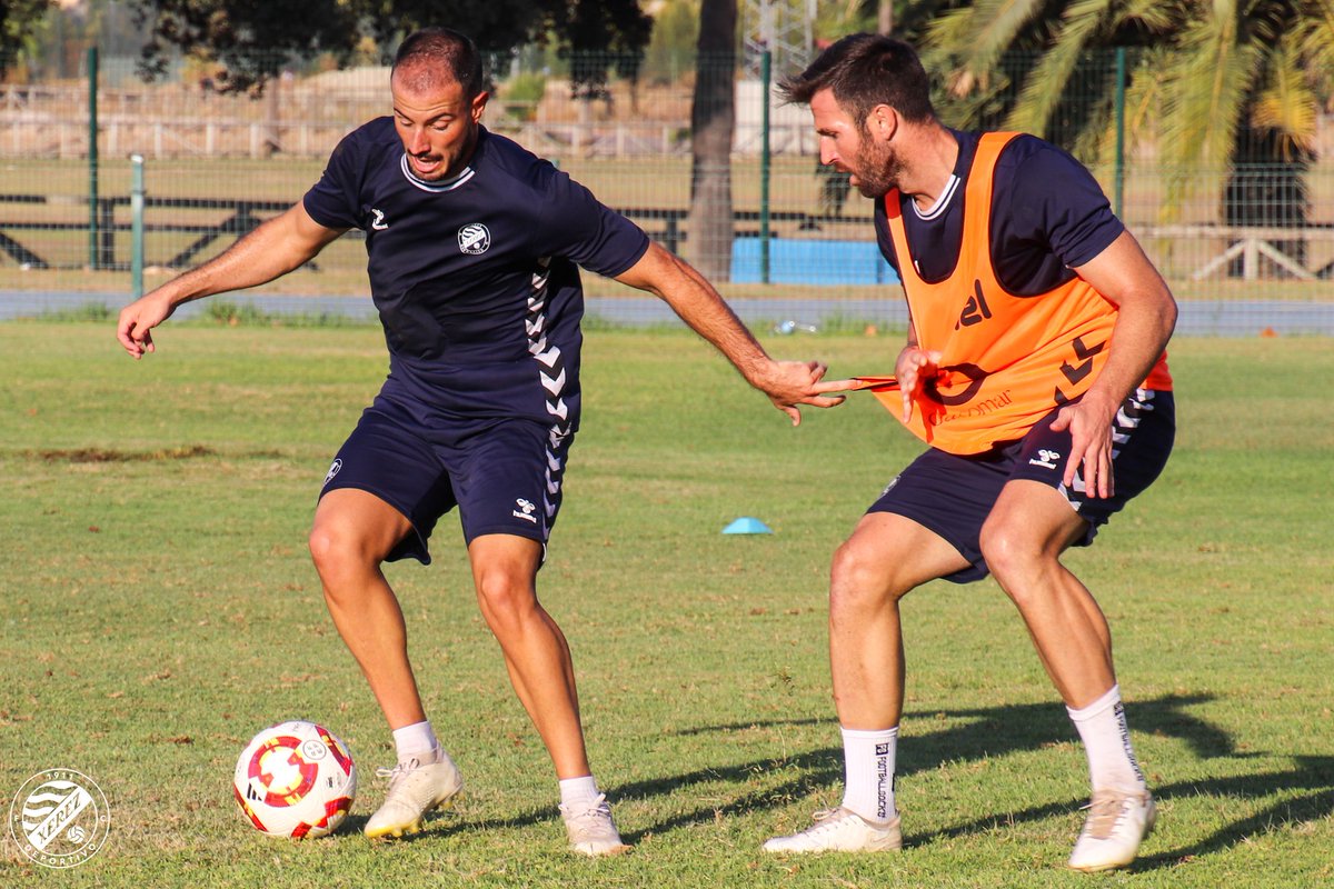 ⚽🌿 ¡J̶u̶e̶v̶e̶s̶!

📸 @juaantoniiozr

#TúVasMarcandoMiCamino