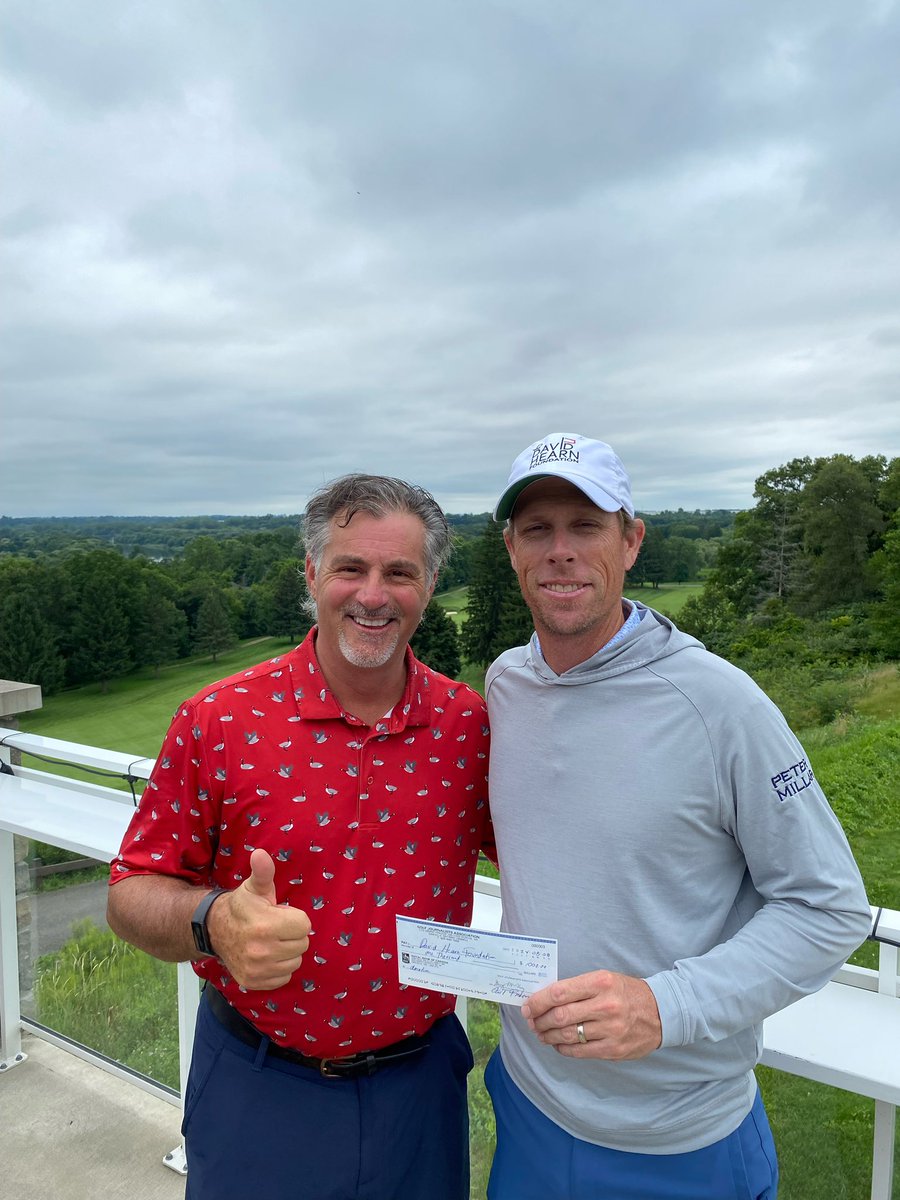 Flagstick's tweet photo. .@GJ_AC Board Member Grant Fraser @gfrasergolf met with @HearnDavid today @BrantfordGolfCC to present $1000 on behalf of GJAC members in support of the David Hearn Foundation and the Alzheimer's Society of Canada.

Hearn was recently a guest at GJAC’s Annual Golf Day https://t.co/gVJfJEY5qz