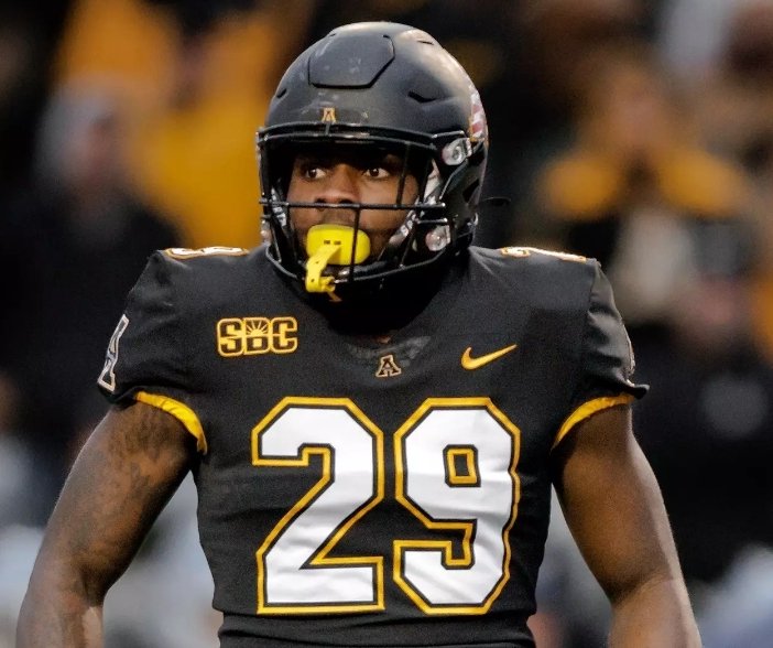 ● DT Spotlight ●

Santana Hopper - Appalachian State

• Hopper is only a sophomore and he's already established himself as a legit DT in #CFB. In his career he has 35 Tackles, 7.5 Tackles for Loss, 3.5 Sacks and 1 Fumble Recovery.