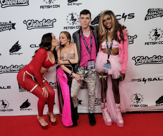 Pix from #Fetishcon #FetCon 2022. CEO of https://t.co/UuSWyfHe4e. See you at the show. #tampa https://t<a href="/tag/fetishcon"class="tags">#Fetishcon</a><a href="/tag/fetcon"class="tags">#FetCon</a><a href="/tag/tampa"class="tags"><span>#tampa</span></a>
