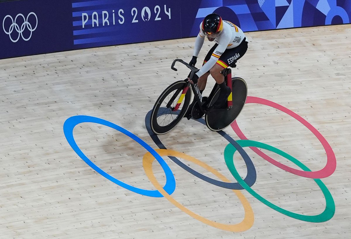 COE_es's tweet photo. @alberttorresb ✨ DON ALBERT TORRES BARCELÓ 

😱 ¡Qué remontada has hecho @alberttorresb! ¡Qué última prueba! ¡Qué pedazo de ciclista eres!

#Paris2024 #Olympics #ElCorazónDeEspaña❤️🇪🇦 https://t.co/flbHTwRa5D