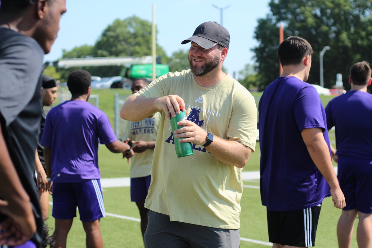 AvilaFootball's tweet photo. 1% better everyday. https://t.co/fpxbFFQM6r