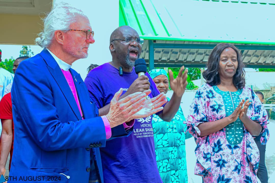 CalebMutfwang's tweet photo. Today, I had the privilege of receiving medical consumables valued at over $400,000 from Widows and Orphans International US, the US-Nigeria Law Group, and the Solomon and Mary Lar Foundation. I extend my heartfelt gratitude to these generous donors. Your efforts in mobilizing essential health resources and bringing them to Nigeria is a gesture that will forever be cherished.

Our role was to ensure the smooth logistics from the airport to Plateau Hospital. Unlike previous containers that were cleared but never seen, this initiative under our administration has successfully arrived and is visible for all to see. I have assured the people of Plateau that every fund allocated for their well-being will be used transparently and effectively.

I would like to specifically thank Reverend William Devlin for his role in facilitating this medical intervention. Additionally, I extend my appreciation to my dear friend and University course mate, Emmanuel Ogebe, who has tirelessly advocated for human rights and played a key role in the efforts to secure the release of Leah Sharibu and other girls from captivity.