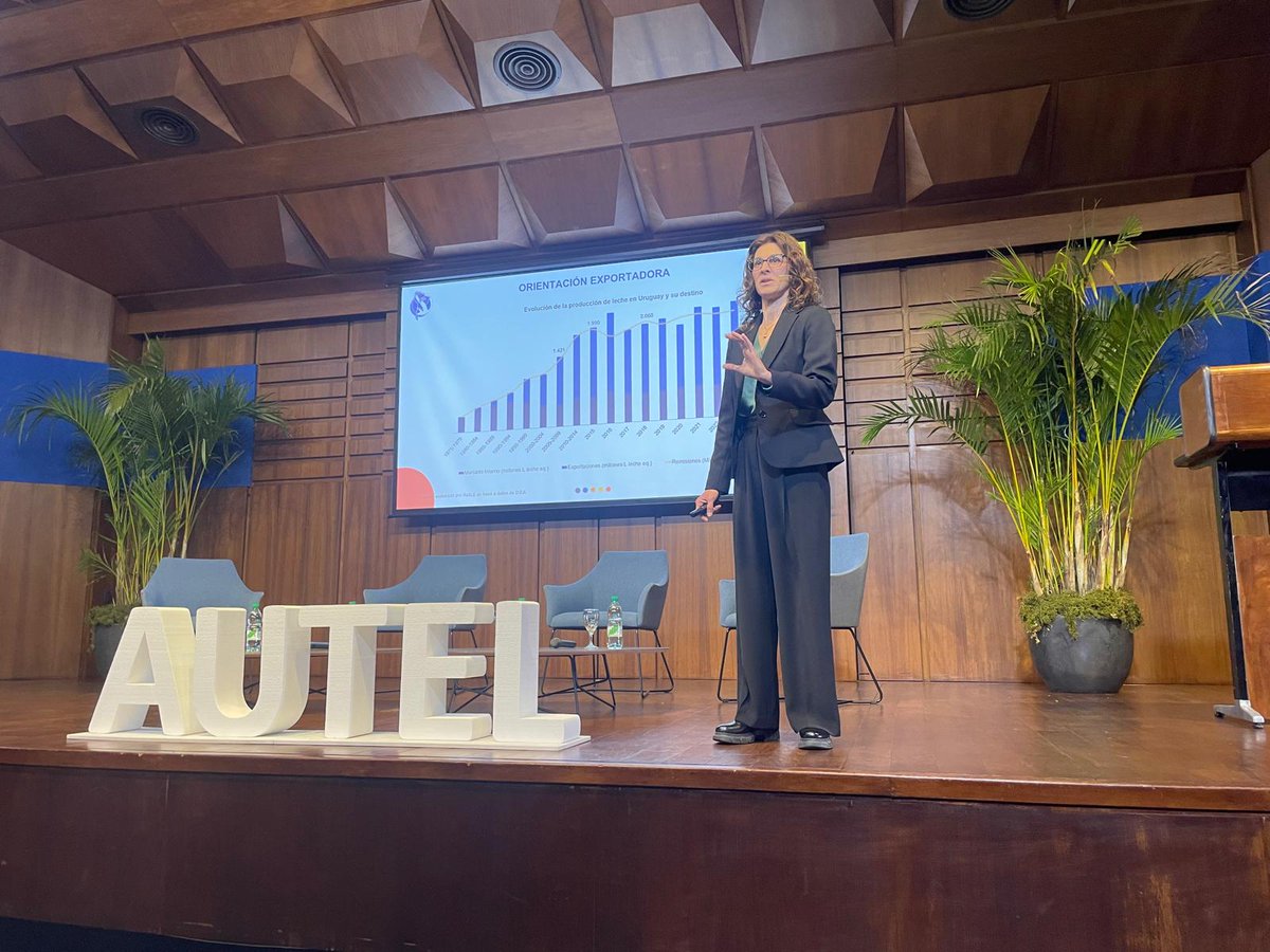 INALE_UY's tweet image. 📣Hoy Mercedes Baraibar, expuso en el 10° Congreso Internacional de la Industria Láctea, organizado por #AUTEL, sobre las tendencias de mercado y el rol de #Uruguay 🇺🇾 en el contexto internacional.