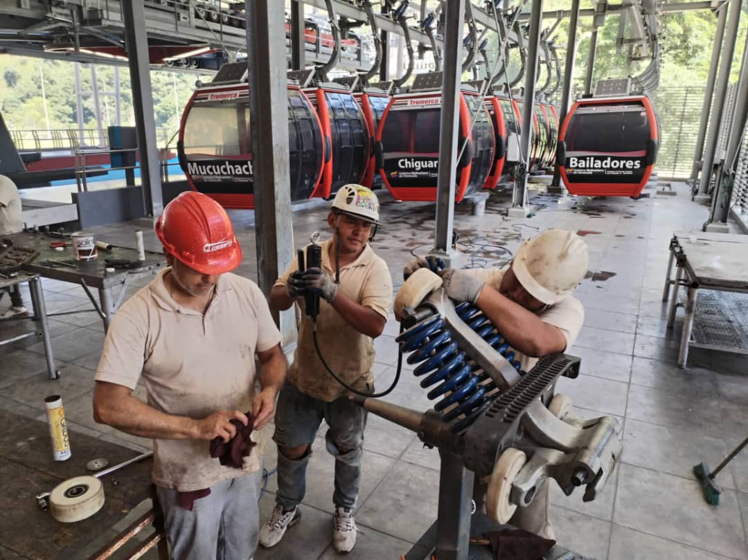 mintransporteve's tweet photo. #EsNoticia | Continúan trabajos de mantenimiento correctivo y preventivo en Trolcable Mérida ➡️ https://t.co/fZfcerTbrs #LaGMTVzlaIndetenible https://t.co/I4TdWAfZJT