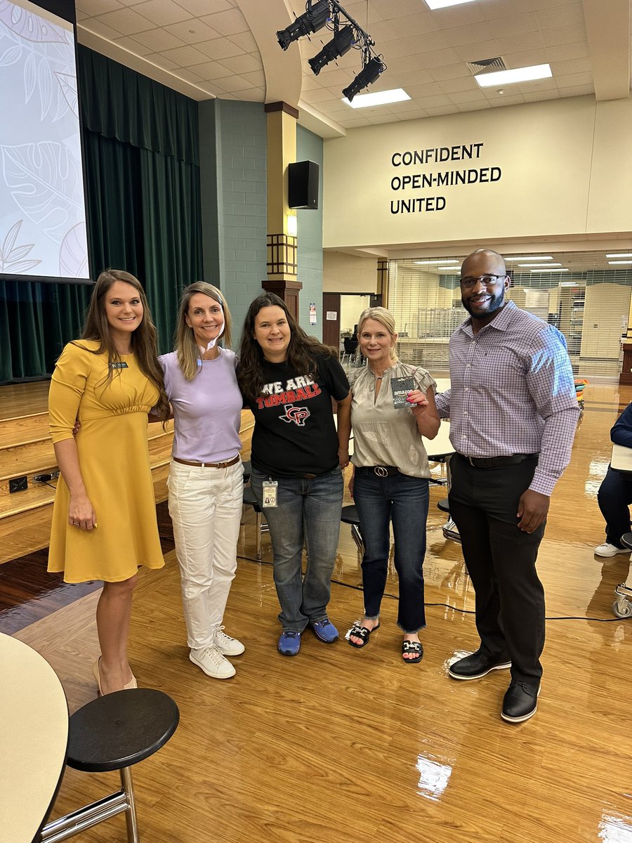 BrandiHalverson's tweet photo. Kicked off this morning with gift card drawings and breakfast tacos from Austin Bank. That you for always supporting us here at @TISDCPJHS @TomballISD @AustinBankTexas We love our community partner! https://t.co/36LVdciomM