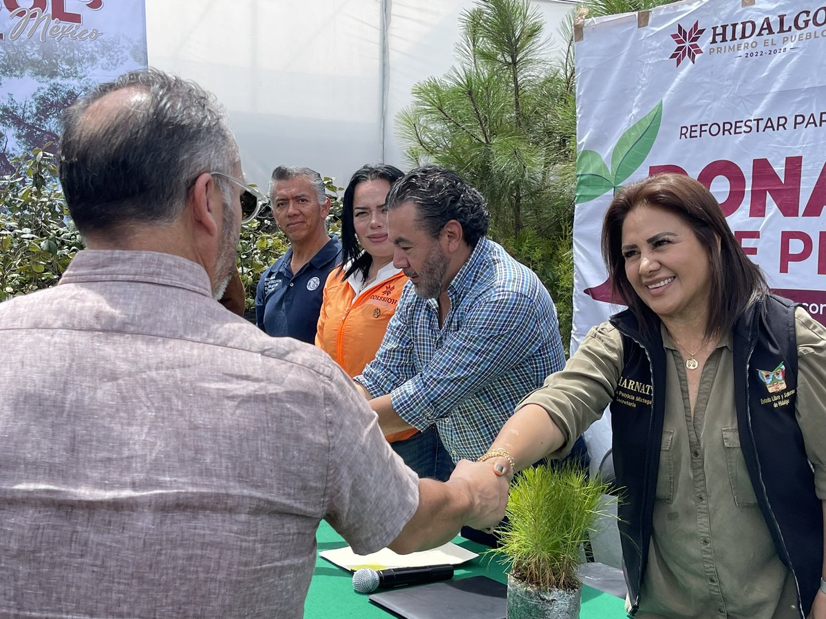 coesbioh's tweet photo. Para el gobernador @juliomenchaca_ es una prioridad contribuir en la construcción de obras y acciones para la generación de más pulmones verdes en beneficio de los hidalguenses: Mónica Mixtega titular de @medioambiente_H https://t.co/tCF5djtY3v