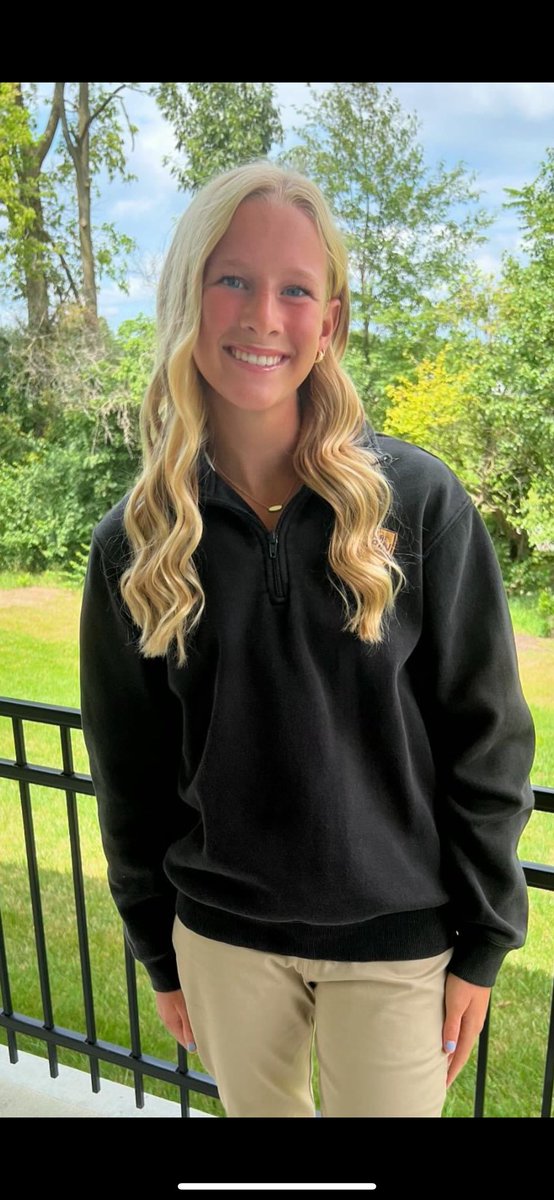 GCHS_Tennis's tweet image. First Day of School, welcome back to the nest tennis players!