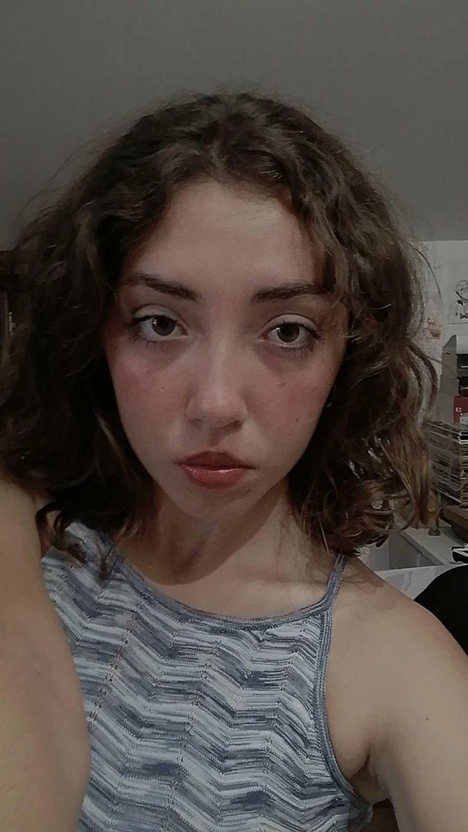freakyxfreak's tweet photo. 2022                                          2024

(mi vendo tipo identica) https://t.co/2oKloepsgT