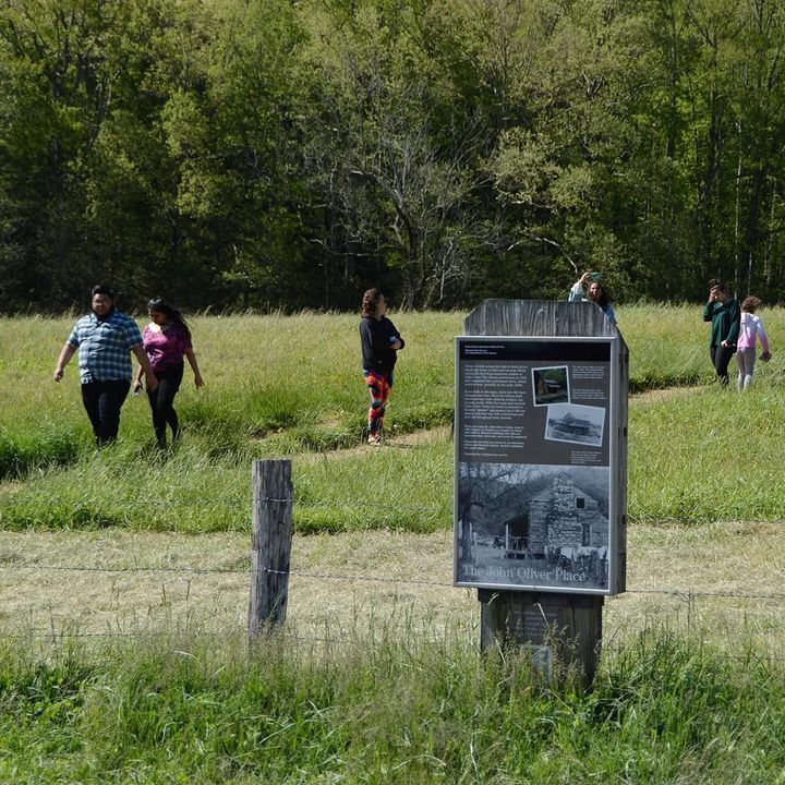 thesmokiescom's tweet photo. The Fight for Cades Cove and the People Who Refused to Leave 👀👇 #cadescove #exploreourearth #country https://t.co/0kUiTqGcLw
