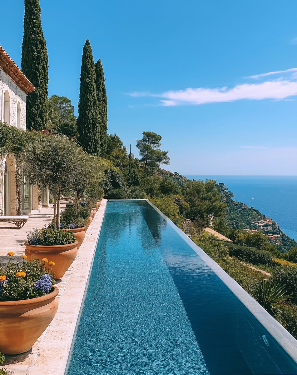 AppartDesign's tweet photo. French Riviera https://t.co/p4jEKz9xzT