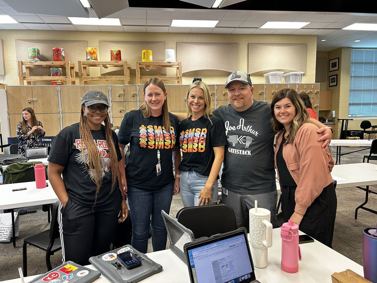 Interventionists <a href="/shawanoe/">Shawanoe Elementary School</a> are #AllinSMSD <a href="/MorganF31/">Morgan</a> <a href="/melvinesha23/">Melvinesha McKinney</a> Mr. Pratt and Mrs. Patterson