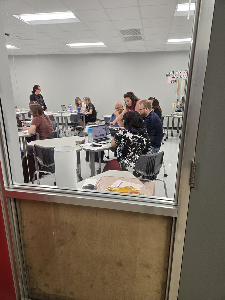 Secondary Science unleashing our super powers with new resources and internalization! #OneFortWorth 🦸‍♀️👨‍🔬