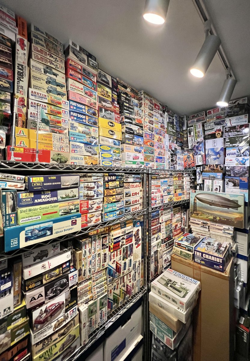 【耐震対策】
全国にいるモデラーの皆さんへ
今すぐ出来る南海トラフ地震対策は
「天井までビッシリと隙間なくプラモデルを詰める事！」です。中途半端な数の積みプラは崩れます！
欲しかったあのプラモを今すぐに「地震対策の為に」買うのです！
仕方がありませんよ「耐震対策の為なん」ですから！