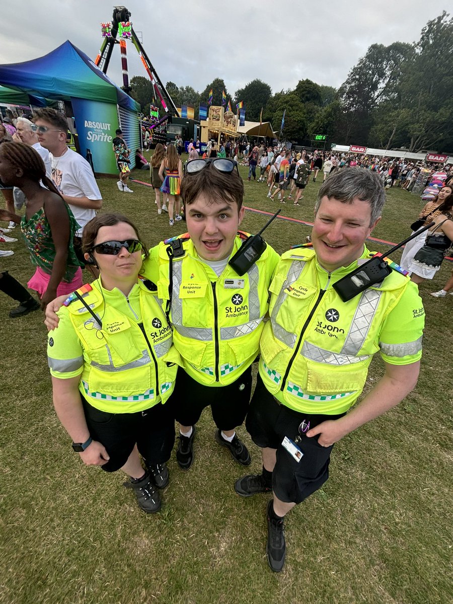HildrewSpencer's tweet photo. Had an incredible weekend at Brighton pride, being the cycle team leader. With amazing people across the weekend! 
@SJA_Sussex @SJASouthEastCRU https://t.co/EHiJqnmjTL