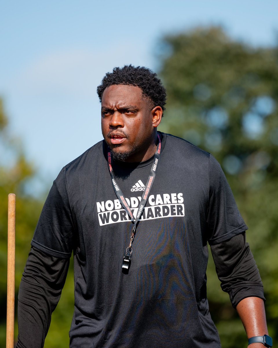 𝐖𝐨𝐫𝐤😤

#HardEdge | #EarnSuccess