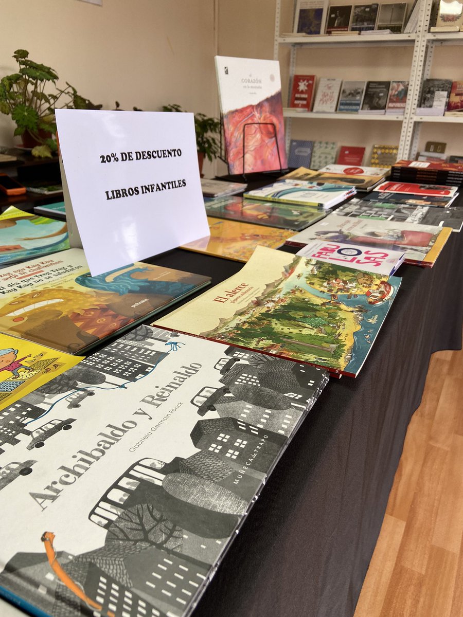 LibreraElDespe1's tweet photo. DESCUENTO DÍA DE LA NiÑEZ🤩

20% de descuento en todo nuestro catálogo de libros infantiles📚 

📕 Envíos a regiones por pagar @StarkenCL 📕 https://t.co/5mIOI6PsVS