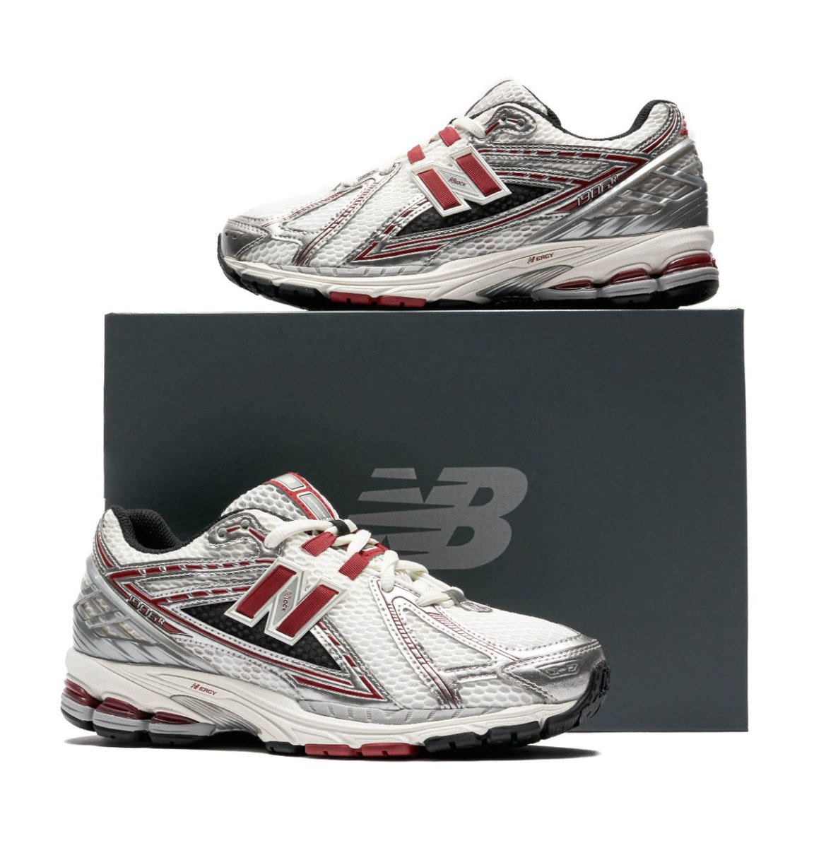 SOLELINKS's tweet photo. Ad: New Balance 1906R on sale for $99.98 each + shipping

Licorice/Moonbeam:https://t.co/aCjcVNtfZn
Blue/Moonbeam:https://t.co/CwdlYWXysa
Silver/Crimson:https://t.co/Wc3a0w71RV
Silver/Blue:https://t.co/xX4jdNFP5r https://t.co/ZyAFRYSkin
