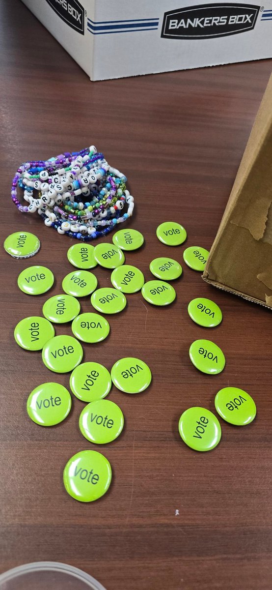 #vote summer with the <a href="/BrownWIDems/">Democratic Party of Brown County, WI</a>