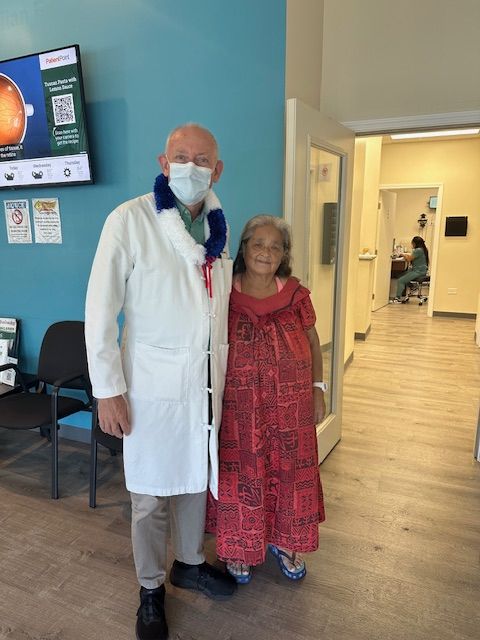 Mahalo to our wonderful patient for crafting this beautiful lei for Dr. Wood! Your kindness and aloha spirit truly brighten our day at Hawaiian Eye Center. 🌺 #PatientLove #AlohaSpirit #HawaiianEyeCenter