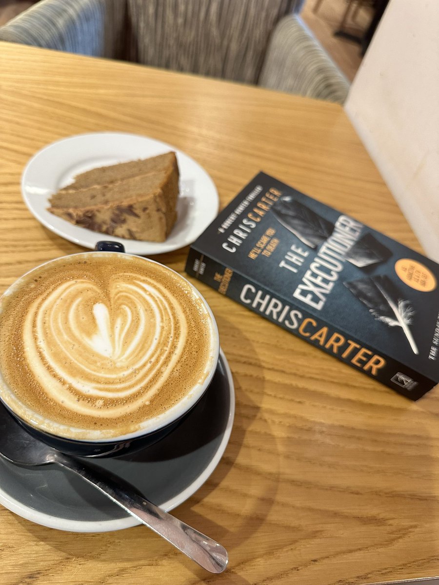 Lozzajb007's tweet photo. My new purchases after i finished #TheDeathWatcher yesterday! Hooked on this author! #ChrisCarter @Waterstones https://t.co/QS9HEvaYlX