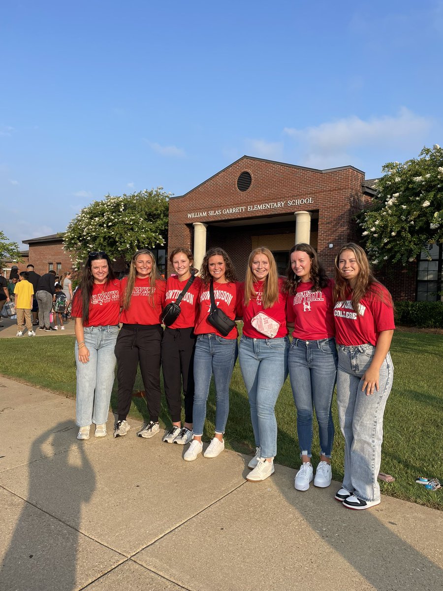 HCHawksSoftball's tweet photo. Had fun welcoming the children on their first day of school this morning at Garrett elementary! https://t.co/RnMkBHKVIN