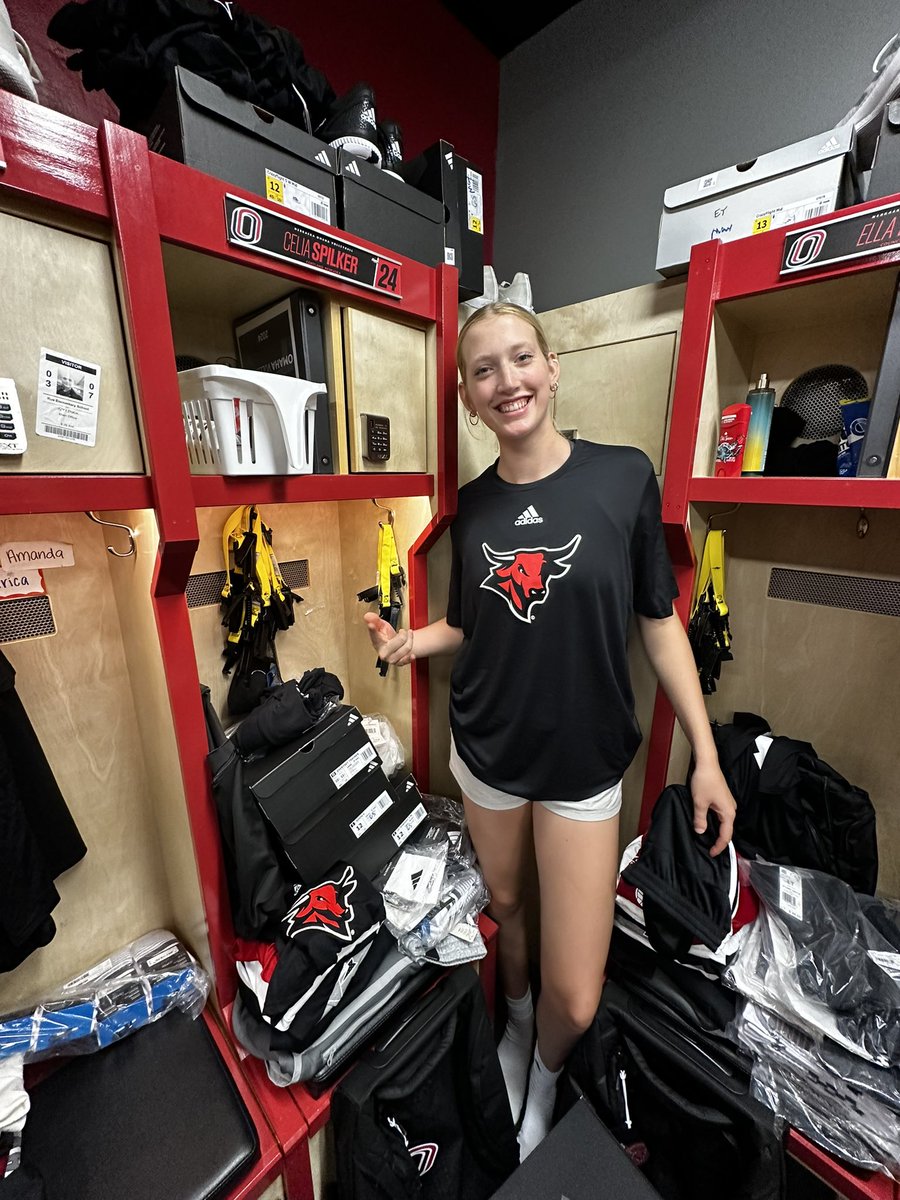 OmahaVB's tweet photo. Had to double post on report day with all the new gear!! https://t.co/KbXcYvNcMn
