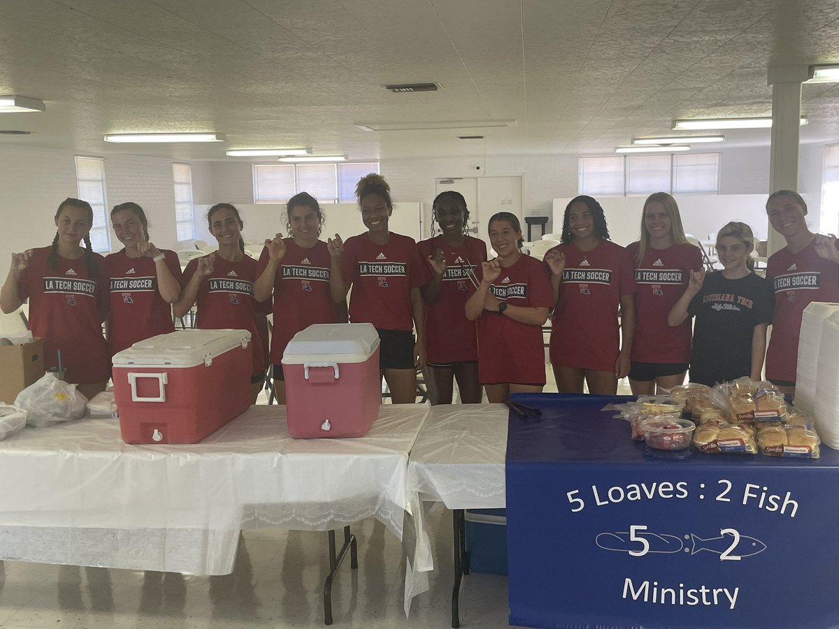 Steve Voltz (@coach__stevo) on Twitter photo Part of preseason is establishing the important things that we can control and are a big part of our <a href="/LATechSOC/">LA Tech Soccer ⚽</a> 🔵⚽️🔴 culture. First community service for our squad and many more to follow! #Together #BarkLouder Part of preseason is establishing the important things that we can control and are a big part of our <a href="/LATechSOC/">LA Tech Soccer ⚽</a> 🔵⚽️🔴 culture. First community service for our squad and many more to follow! #Together #BarkLouder