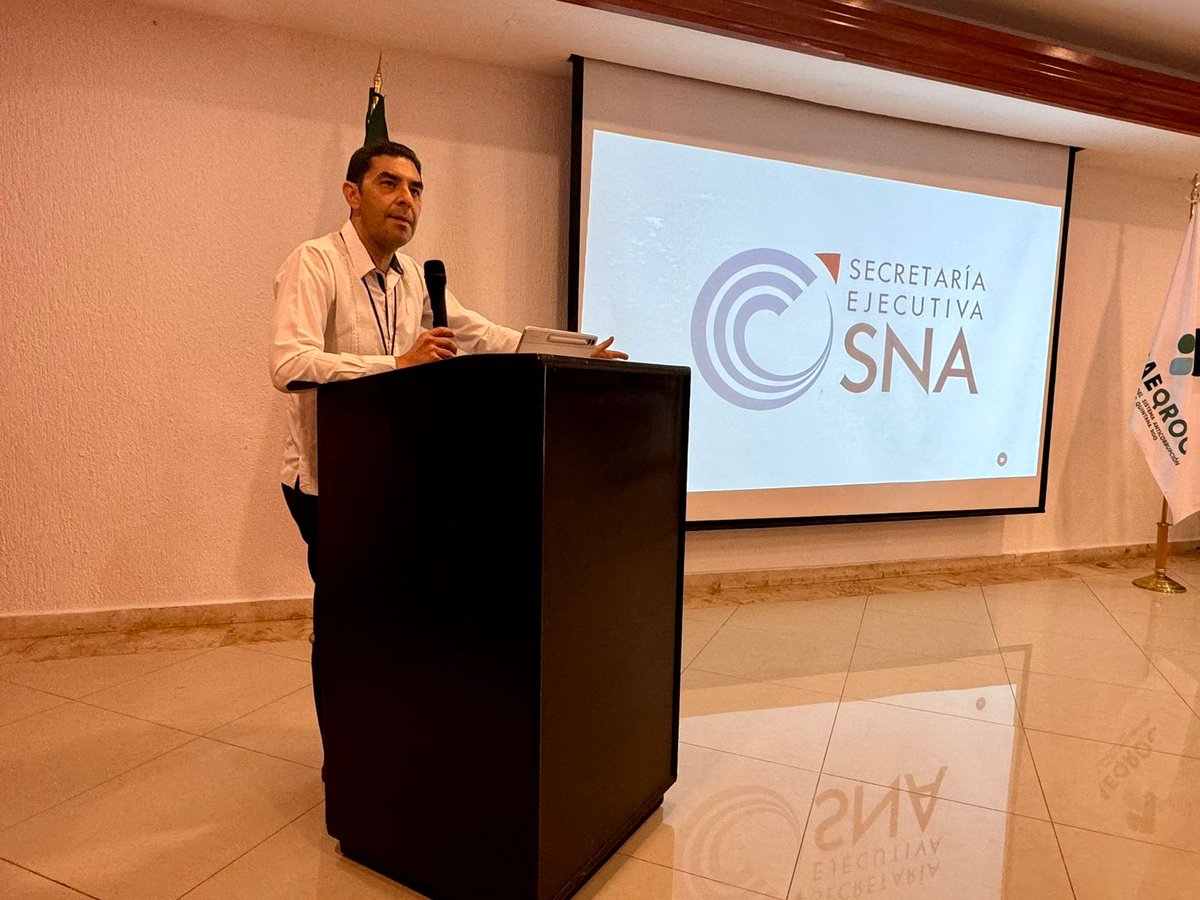 SESNAOficial's tweet photo. El Secretario Técnico de la #SESNA, @morenoroberto77, en diálogo con las secretarías y secretarios técnicos de las #SESEAS región #sureste. Destaca la importancia que tiene asegurar la sostenibilidad de los desarrollos tecnológicos y herramientas de política pública que administran e impulsan las Secretarías Ejecutiva de instituciones integrantes del SNA.