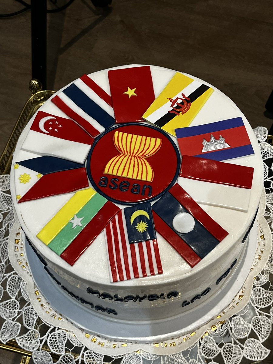 indonesiainvc's tweet photo. Today, we celebrate the strength and unity of Southeast Asia. Together, we build a brighter future as one ASEAN. 

Happy ASEAN Day! https://t.co/GpiFrAQi5T
