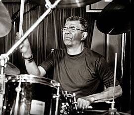 Jack DeJohnette - John McKee youtu.be/tra_Yw_oFPA?si… <a href="/YouTube/">YouTube</a>より
Personnel:
Jack DeJohnette (ds)
Pat Metheny (g)
Herbie Hancock (p)