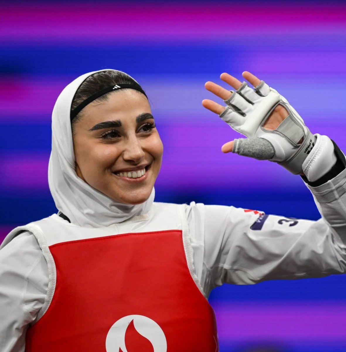 Eri1806's tweet photo. 🔥🥈 SILVER MEDAL

#Taekwondo - Women’s -57kg

Nahid Karimi becomes the most decorated Iranian female at the Olympic Games, becoming the first woman to win a silver medal. ❤️

Congrats Nahid, we are extremely proud of you! https://t.co/s4LbbWgjxk