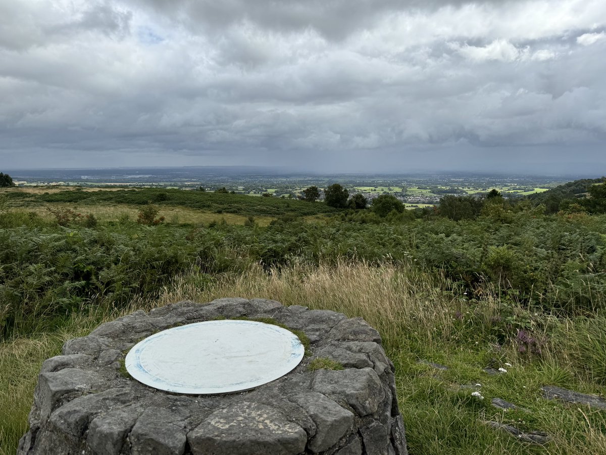 NWalesSocial's tweet photo. #NWalesHour
#goingwalkabout
#waleswalking
Quite literally blew some cobwebs away yesterday with an hour or so up on breezy Hope Mountain accompanied by @JannieBroadcast ๐ https://t.co/7p5PEqGrRP