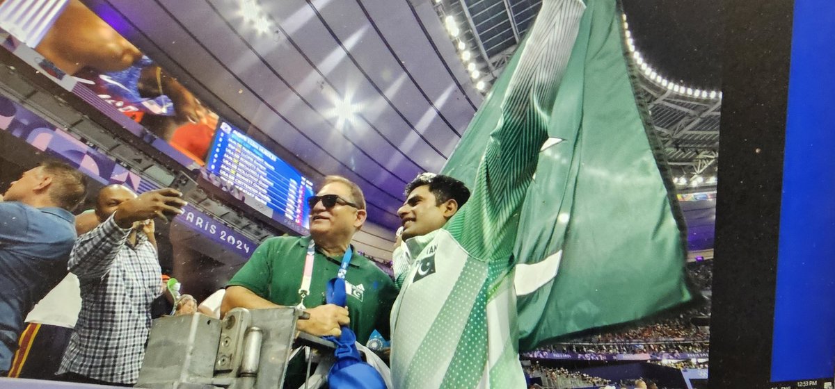ranasaad's tweet photo. Arshad Nadeem !!!  You beauty!!!

What a champ!!!!

Gold for Pakistan. First Gold Medal🏅 🥇 in 40 years. Ends 32 years medal drought. What a performance 👏 🙌 👌 https://t.co/QgRKmxbW3m