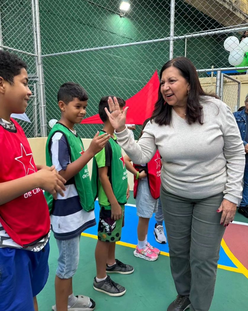 Con el Plan Mi Cancha Bella, la alcaldesa <a href="/gestionperfecta/">Carmen Meléndez</a> rehabilito un nuevo espacio deportivo en San Agustín, el nro 14. Una obra de la <a href="/AlcaldiaDCcs/">Alcaldía De Caracas</a> mediante el <a href="/fondec_ccs/">FONDEC</a>, para el disfrute de la comunidad.

#PuebloSonrienteYEnPaz
#8Ago #oriele #sergetti #perletti #PRELEMI