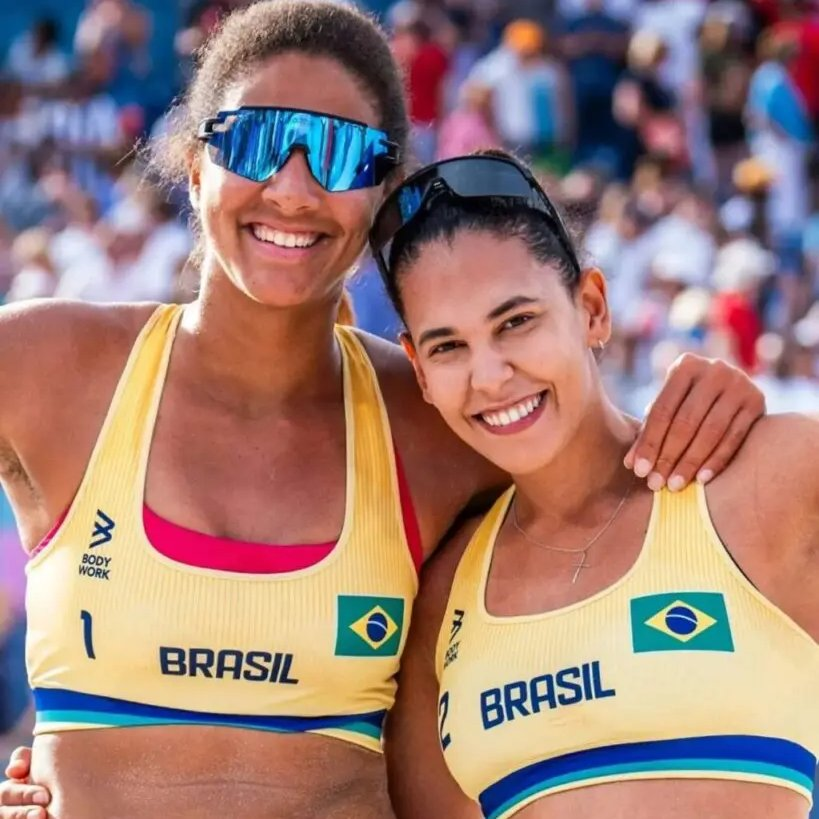blogamargurado's tweet photo. AS MELHORES DO MUNDO! 🇧🇷

Ana Patrícia e Duda estão na FINAL do vôlei de praia feminina e já garantiram medalha para o Brasil.

#JogosOlímpicos #Olímpiadas2024 #Paris2024 https://t.co/6gAXYv3Gne