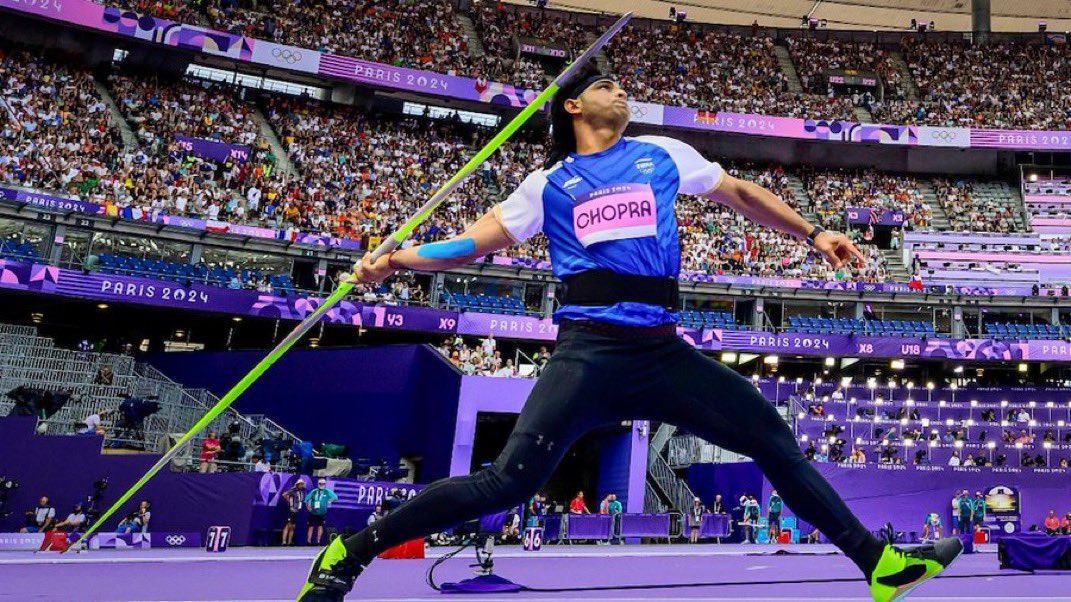 PrashantJohari's tweet photo. Today the Shehzada #ArshadNadeem may have won the Gold, but the Shehenshah #NeerajChopra already had it, so Silver Medal will do for the Indian connoisseur.

India's Greatest Olympian....the Legend !!!!
Well played #NeerajChopra, well played #ArshadNadeem 
#Olympics #Javelin https://t.co/w9FUVKFJdV