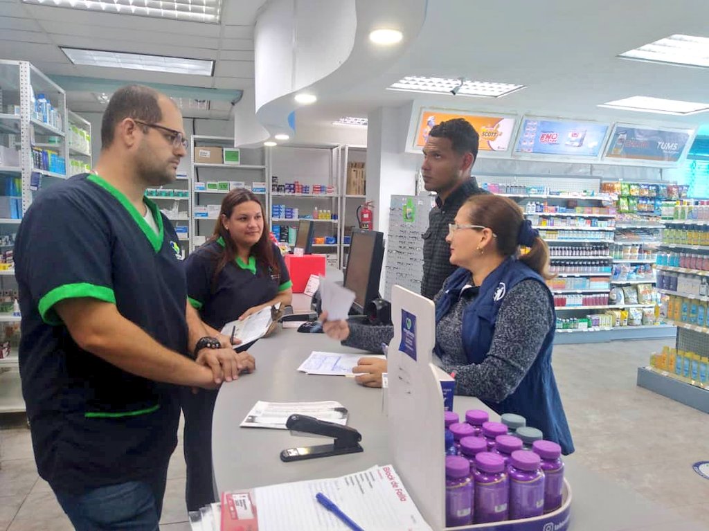 #Hoy | El Personal de PIE de la <a href="/oamativss/">IVSS MATURIN</a> Realiza Charlas de Concientización sobre la Pérdida Involuntaria de Empleo, a Empleadores y Empleados del Sector Privado, en el Sector las Avenidas, del Municipio #Maturin
#PuebloSonrienteYEnPaz
<a href="/NicolasMaduro/">Nicolás Maduro</a>
<a href="/MagaGutierrezV/">Magaly Gutiérrez Viña</a>
<a href="/Somosivss/">Instituto Venezolano de los Seguros Sociales</a>