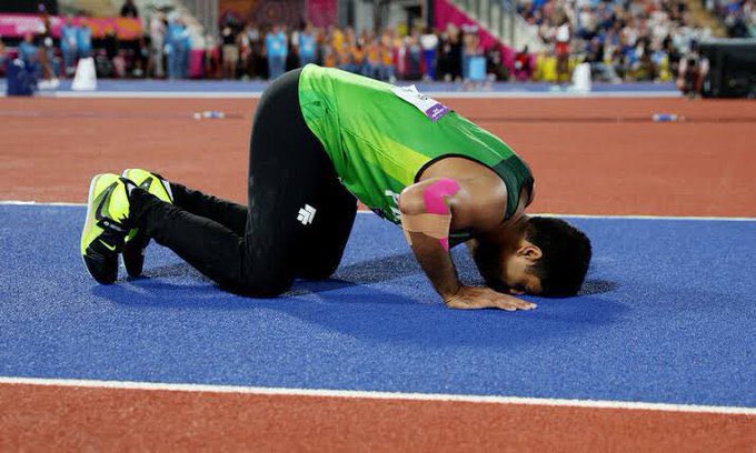 SarfarazA_54's tweet photo. MashAllah 🥇🇵🇰

@ArshadOlympian1, you've made us proud by winning not only a Gold medal but also our first Olympic medal in 32 years and that too with a record breaking throw  👏🏼

You've shown the world what we're capable of 🫡

#IamGAME #ArshadNadeem #OlympicMedal #PakistanPride https://t.co/79JnwDljtH