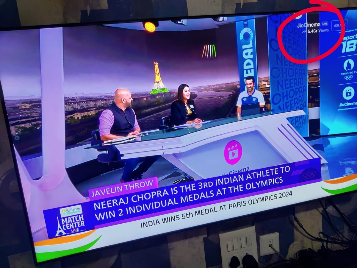 Samratsamsmind's tweet photo. Our boy #NeerajChopra may not have won Gold, but loved the fact that millions of Indians stayed awake well past 1 am to watch a sport which is not cricket. The greatness of icons like @Neeraj_chopra1 lies in giving us wings of Hope, a 'silver' lining ❤️. #OlympicGames #Paris2024 https://t.co/em5kZqkEEX