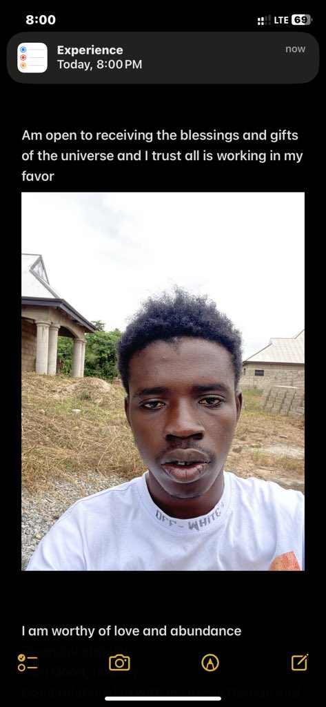 BeeGeemusicgh's tweet photo. So help me universe (land of Berekum Mapatapo kutre Namasua ) And every creature. New world New beginning ❤️

#letmakethisuinverseabetterplace 
#Erukamoment https://t.co/lcdly3377B