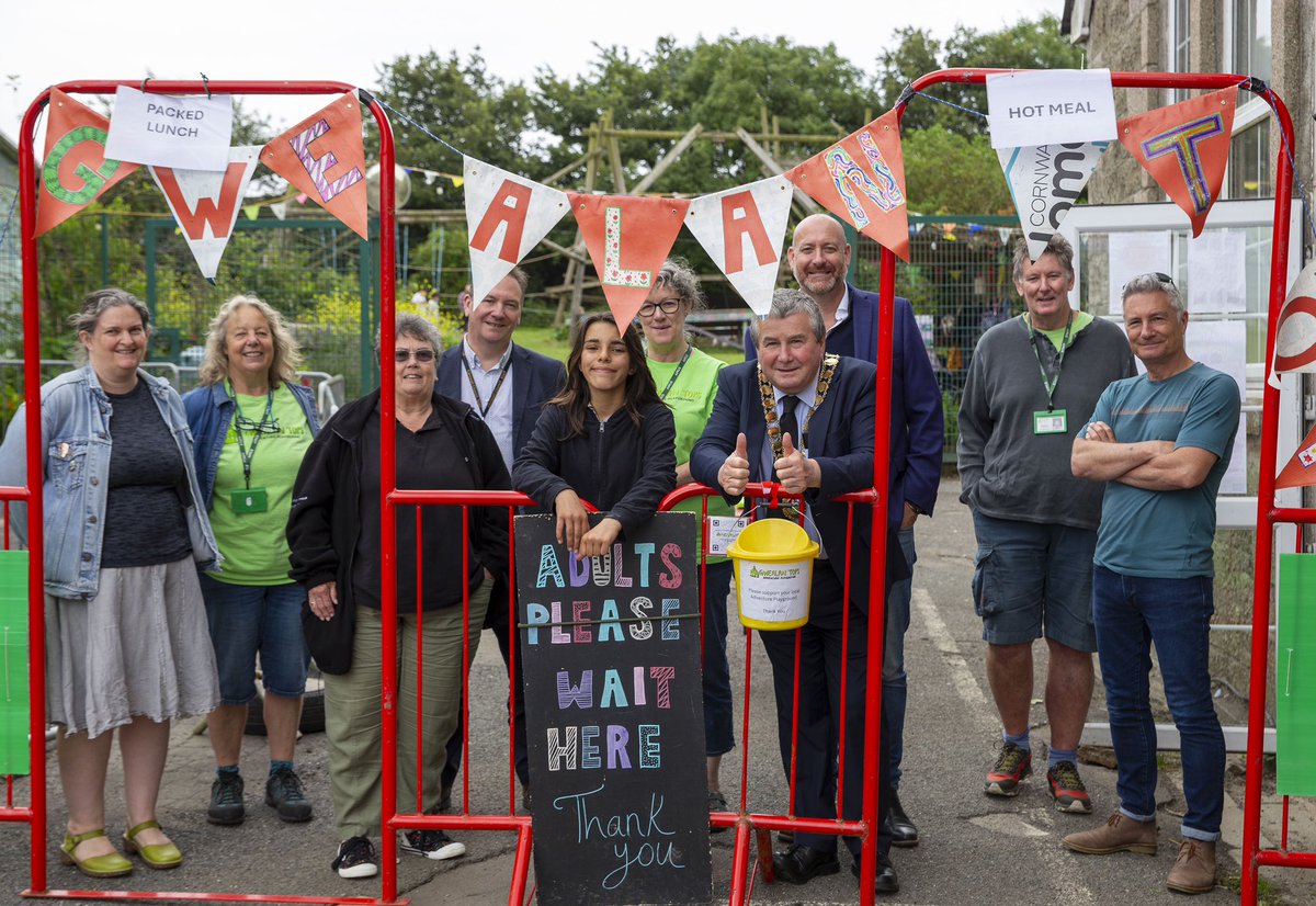Gwealan_Tops's tweet photo. Many thanks to our new MP Perran Moon alongside Redruth Mayor Stephen Barnes and Cornwall Councils Barbara Ellenbroek and Graham Plunkett for visiting us today on National Play Day. Their support of the project is important and always appreciated. https://t.co/R6ROB2xhVC