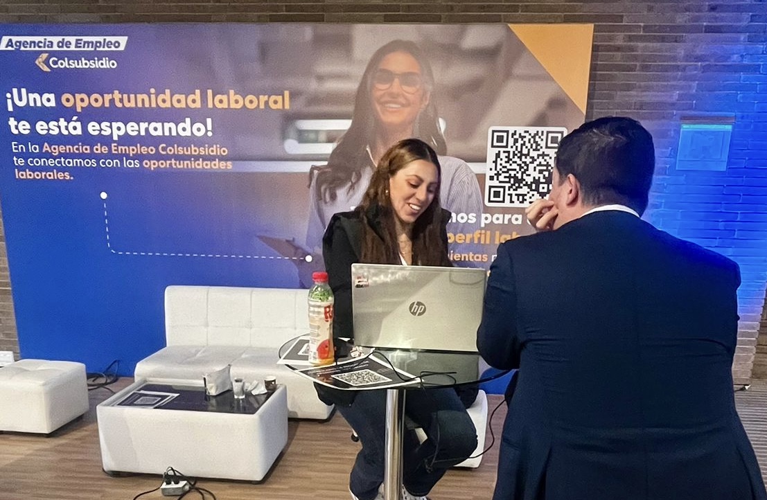 En alianza con la Universidad EAN, la Universidad El Bosque, entre otras universidades líderes, participamos en el evento Conexiones de Valor, donde más de 400 egresados se conectaron con oportunidades laborales y fortalecieron sus vínculos con el mundo laboral. 💼