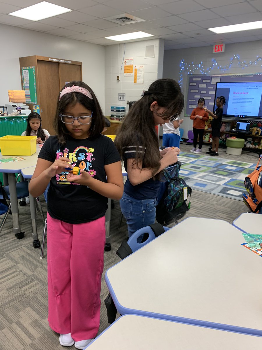 cindy_hundley's tweet photo. These @GutermuthES 4th graders got busy right away playing games that build communication, memory, and collaboration using only six @LEGO_Group bricks. So fun! @JCASLKY #6bricks #journeytosuccessskills #firstdayofschool2024 https://t.co/n3uS6X5Vbg