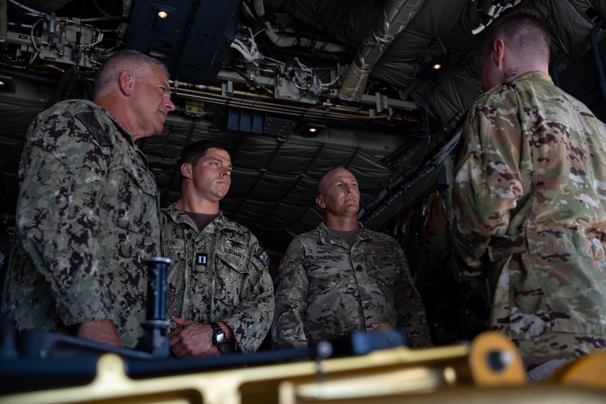 USSOCOM's tweet photo. #SOCPAC Commander @USNavy Rear Adm. Jeromy Williams and SEL Walter Zajkowski visited with #AirCommandos from 27th Special Operations Wing during the world's largest international maritime exercise #RIMPAC2024 in and around the waters of Hawaii. 

#SOFinthePacific @AFSpecOpsCmd https://t.co/7XDXy0Z5CT
