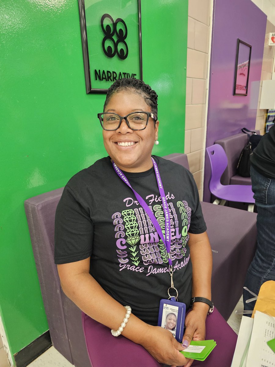 DrFields2020's tweet photo. @STEAM_GEMS School Counselors were all smiles and ready to tag our GEM bus riders this morning. Welcome back GEMS! 👑 #JCPSFIRSTDAY24 https://t.co/pZwg3O8IHw