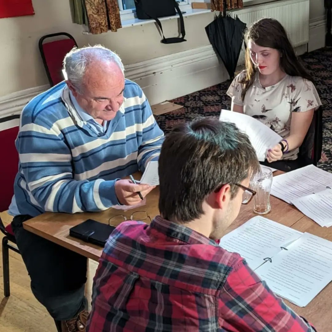 LewesDrama's tweet photo. We all enjoyed tonight's read through of an original summertime🎙 radio play, which is royally 🇬🇧 British seaside themed 🍦 and set in the 1930s 🤴 #radio #performingarts #acting #summerholidays #funforall https://t.co/m72LyzNG4S